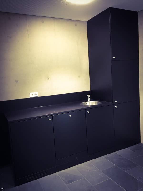 Meuble kitchenette réalisé en panneaux MDF Meuble kitchenette réalisé en panneaux MDF