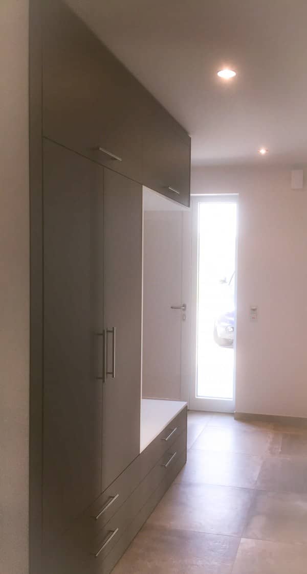 Garde-robe en panneaux de particules brun sépia Garde-robe en panneaux de particules brun sépia