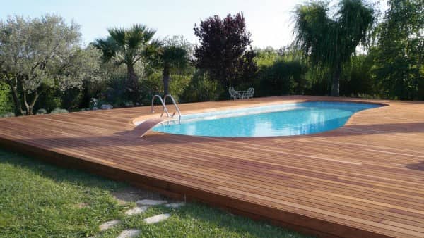 terrasse pour piscine en Merbau terrasse pour piscine en Merbau